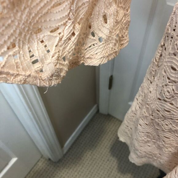 Ronni Nicole pink lace eyelet bell sleeve dress size medium - Picture 5 of 14